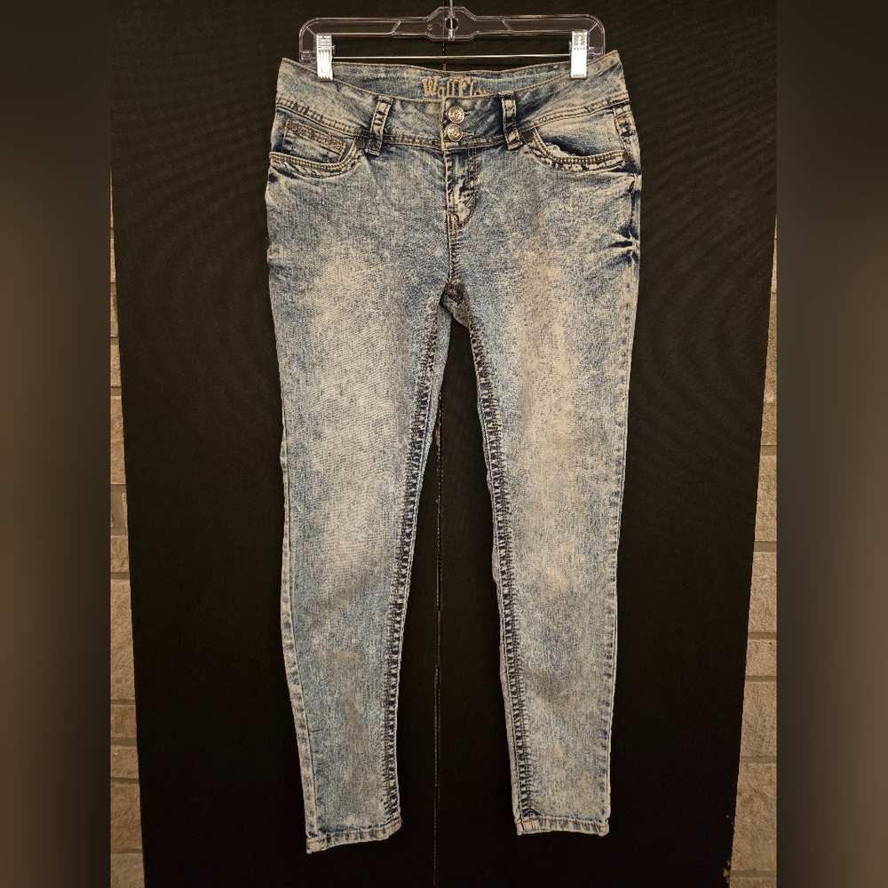 Wallflower size 9 jeans